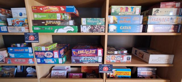 Spiele Regal 